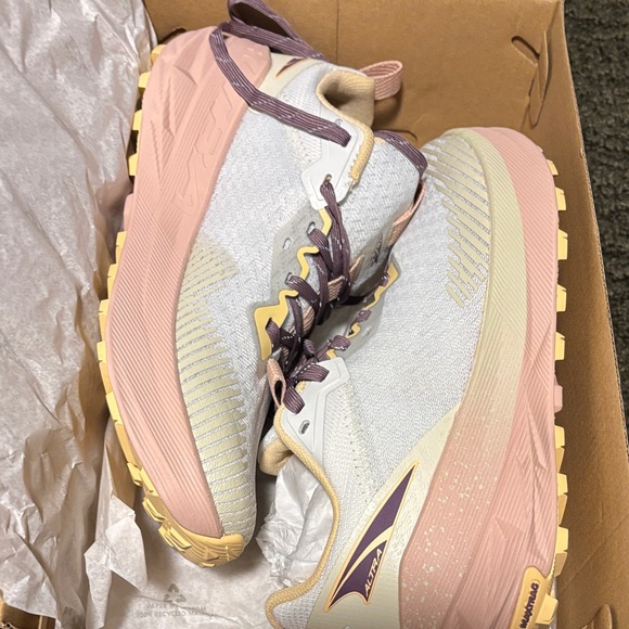 Altra Women's White and Purple Athletic Shoes - Picture 6 of 6